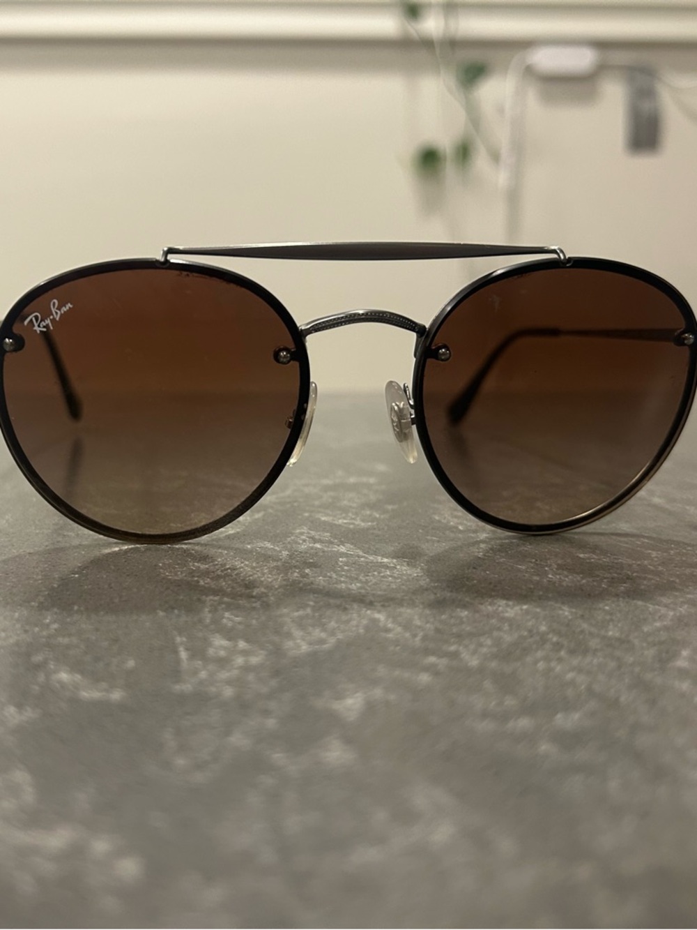 Ray-Ban Round Metal Sunglasses